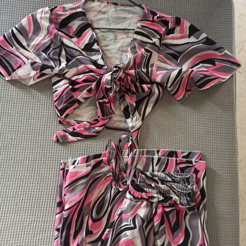 Set pants and blouse new, black and pink