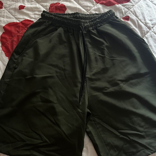 Men's green bermuda shorts, size S