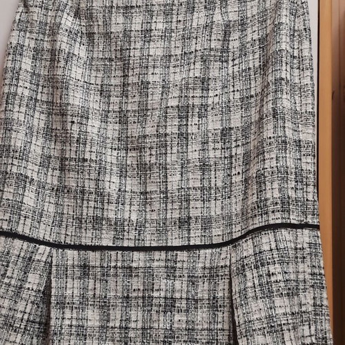 VS Collection women's suit used, classic black and white tweed check