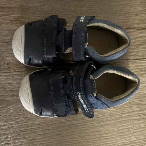 Biomecanics children's sandals used, size 24