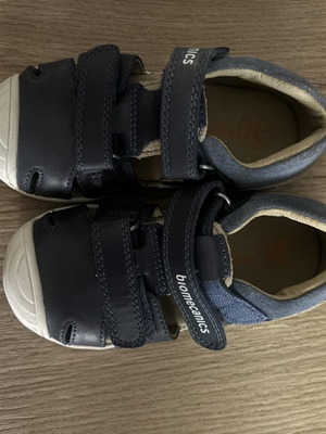 Biomecanics children's sandals used, size 24