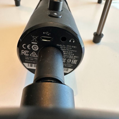 Razer Seiren X microphone like new