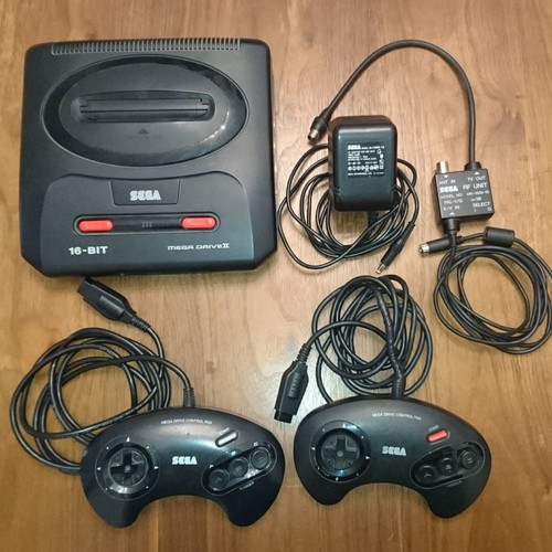 Sega Mega Drive II used console with two controllers and NBA LIVE 96
