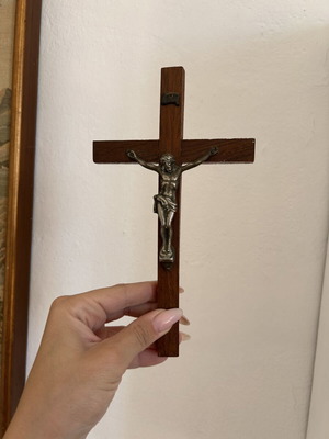 Wooden cross like new