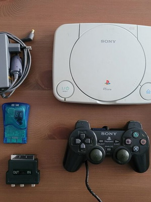 Sony Playstation 1 PSone SCPH-102 Slim console bundle