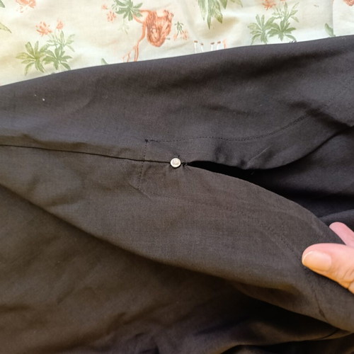 Capri pants women black size 5XL new with pockets and small tear