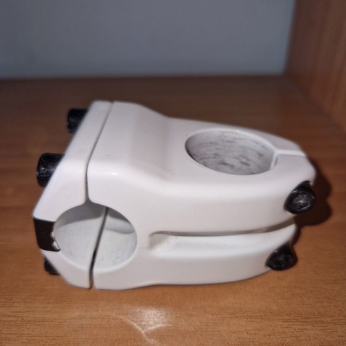 NS Quark Standard Mac White Bicycle Stem 25.4 mm, 4 cm length like new