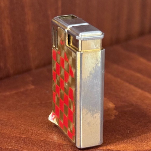 Mini Maxi Lady Lighter used