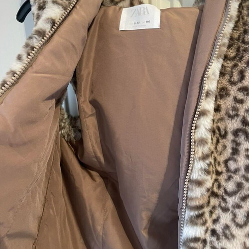 Zara kids faux fur vest like new with animal print