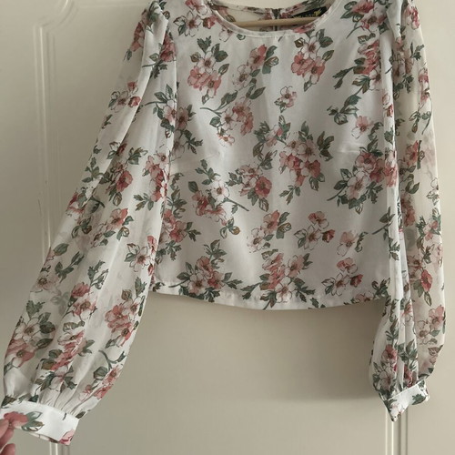 AngelEye floral crop blouse with balloon sleeves, new, size S