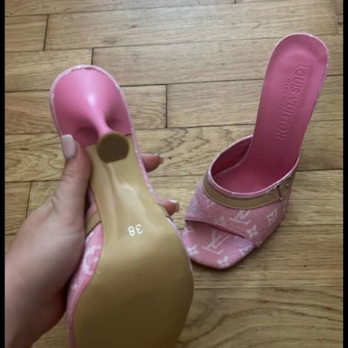 Louis luxury pink high heel shoes, size 38