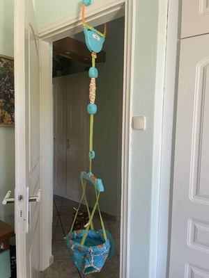 Nemo Door Jumper like new with play mat