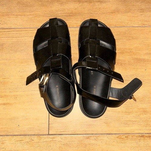 Flat sandals like new, size 38