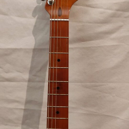 Stratocaster guitar with EMG like new, with case