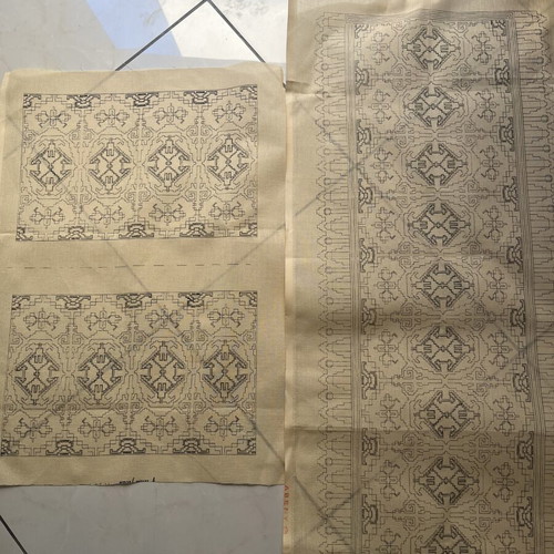 Stamped embroidery design set for table runner with 2 napkins new