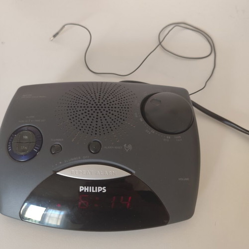 Philips AJ3190/00 digital table radio alarm clock used