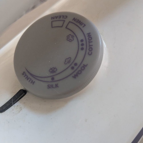 Stiroplus SP-1009 steam ironing system