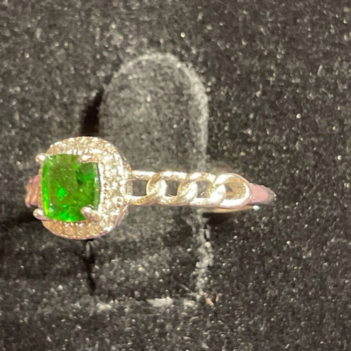 Peridot silver ring one size