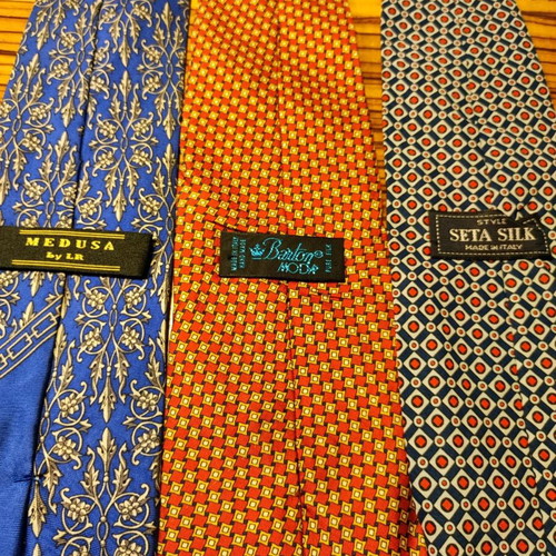 Silk ties set of 3 like new, Italian