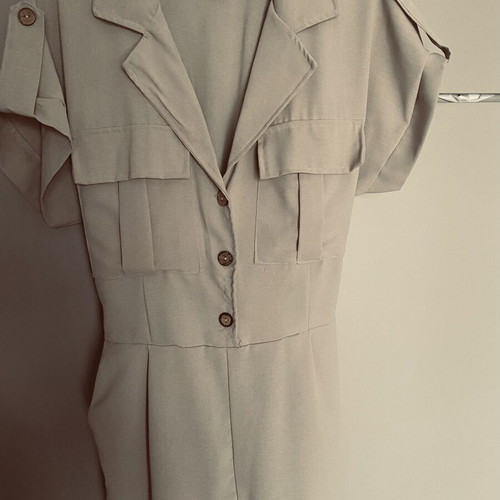 Zip Kilot beige medium, like new