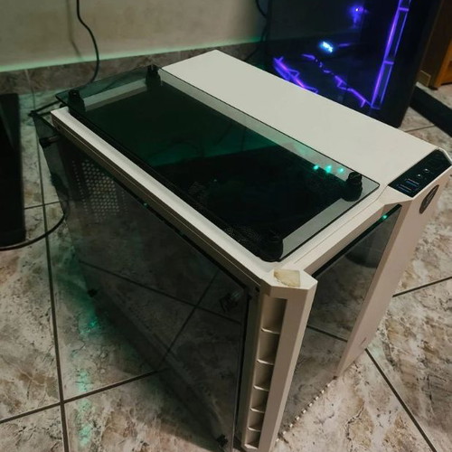 Corsair Crystal 280X white custom PC case with MSI GPU riser