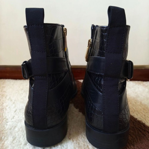 Zara women's ankle boots like new, black, size 40, faux leather