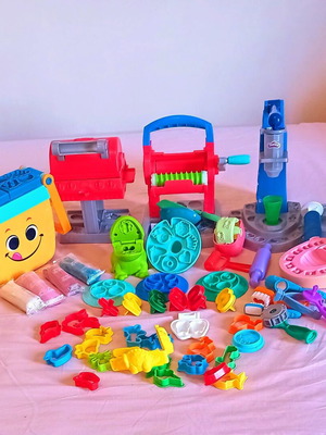 Play-Doh creative playset pack of 7 with tools and accessories like new