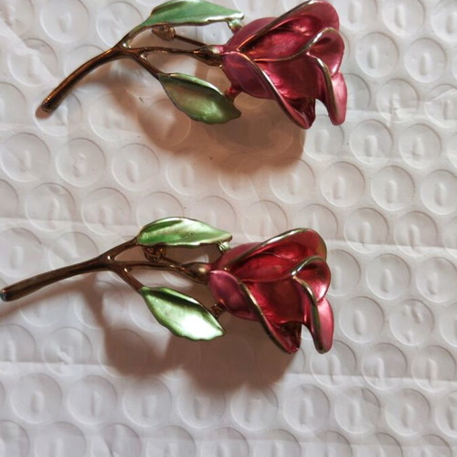 Pins used, set of 2 with rose design