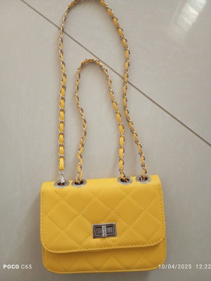 Yellow shoulder bag used in very good condition