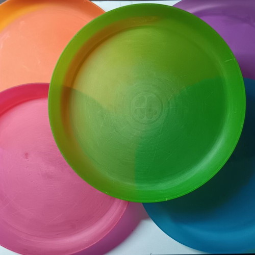 Children's plastic eating and drinking utensils used