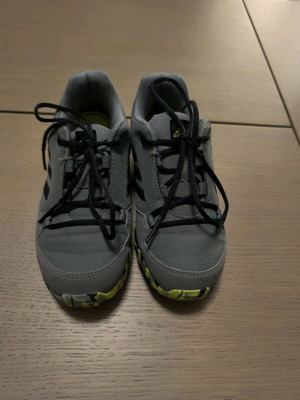 παιδικά αθλητικά παπούτσια adidas terrex μέγεθος 32