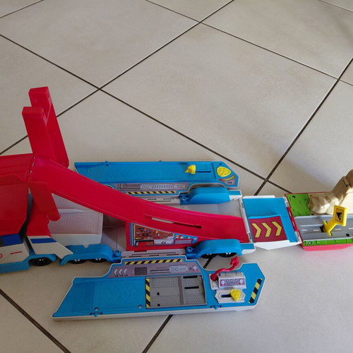 Paw Patrol Spin Master truck used, excellent condition