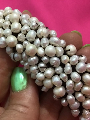Wonderful handmade bracelet with natural pearls