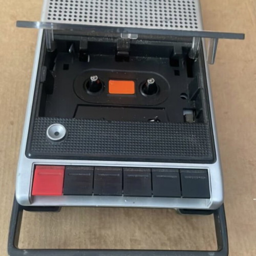 Sanyo cassette player used, works