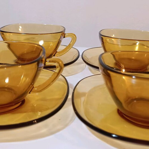 Vereco amber color cups with saucers set of 6 like new