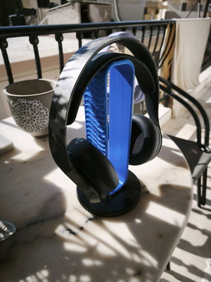 3D Printed Headphone Stand Like New, Custom Colors