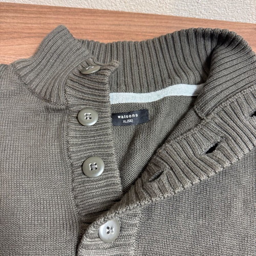 Watson’s men’s sweater khaki with neck buttons, size XL