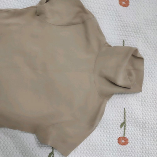 Zara basic blouse small in excellent condition, beige