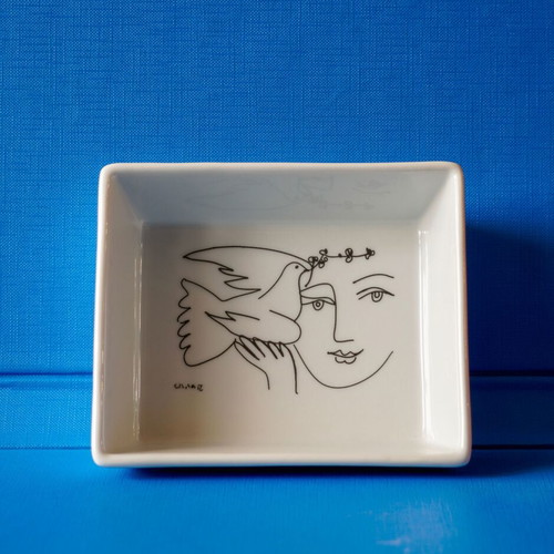 Pablo Picasso decorative porcelain plate like new
