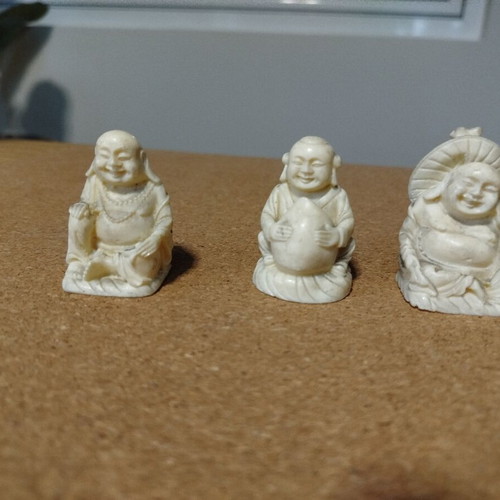 Happy Bhuddas set used