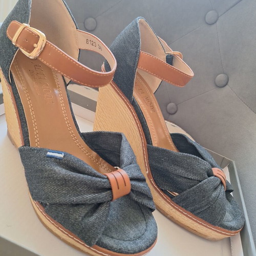 Summer platform sandals size 38 like new, comfortable