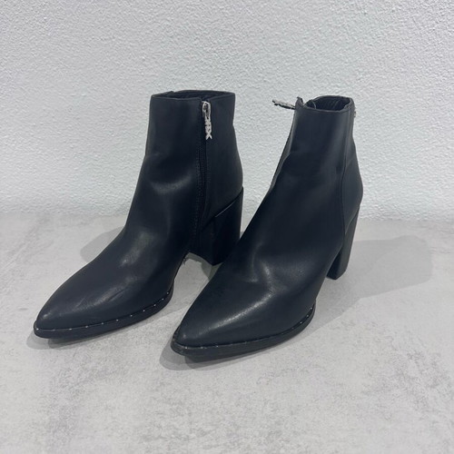 Xti women's black ankle boots size 38 like new