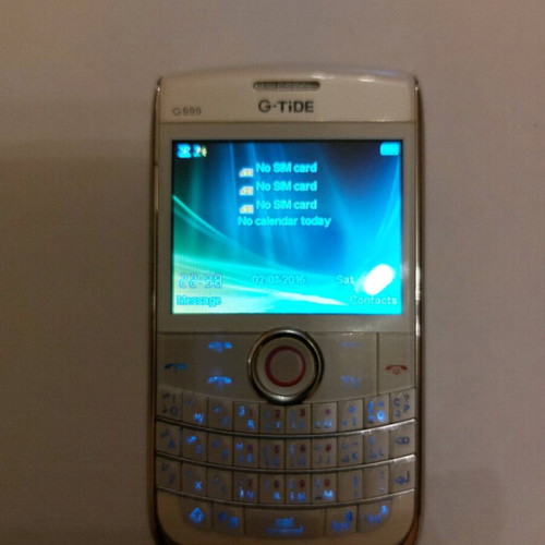 Cell phone like new with 3 sim and analog TV receiver