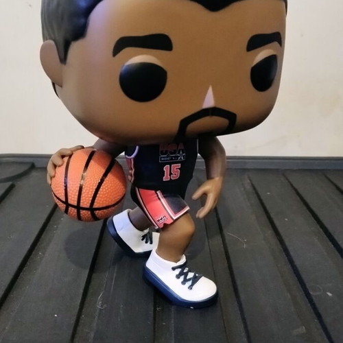 Magic Johnson 10" Funko figure like new, 25 cm with base