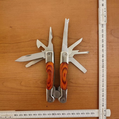 Schwarzwolf multitool with case new