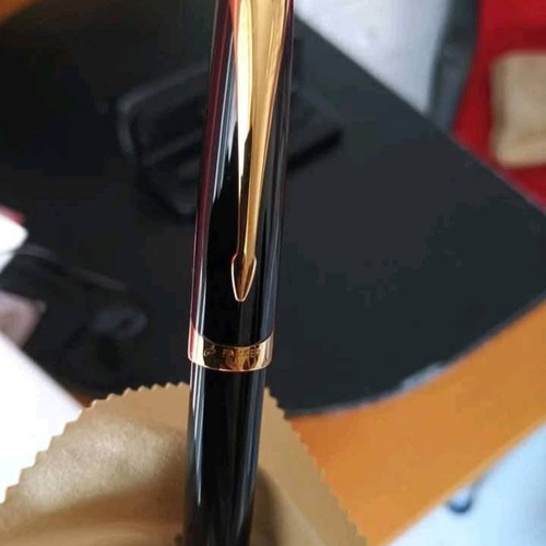 Parker Ellipse Thick Lacquer Fountain Pen 18K 750 Gold M Medium Nib New