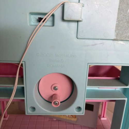 Mattel Barbie veterinary clinic used in good condition
