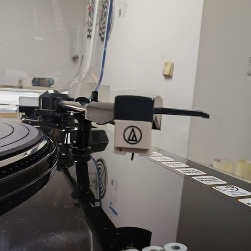 Lenco LBT-120BK turntable with Bluetooth and USB recording, Audio-Technica