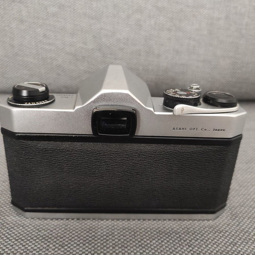 Asahi Pentax Spotmatic SP camera with Super-Takumar 50mm f/1.4 lens like new
