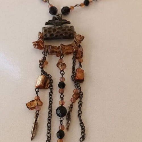 Vintage necklace and earrings set like new, bronze and brown
